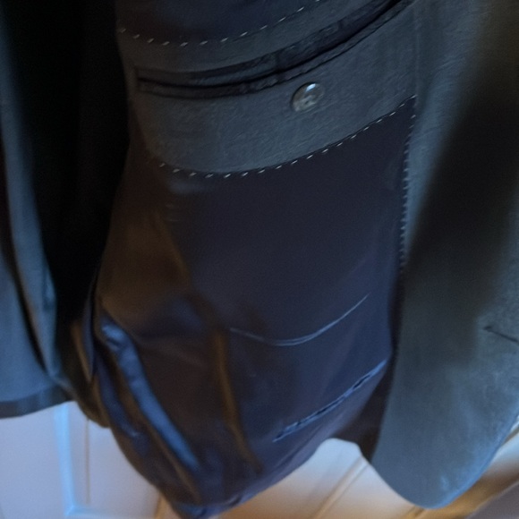 Kenneth Cole 2 piece 2 button suit in charcoal. 58 long coat - Picture 9 of 14